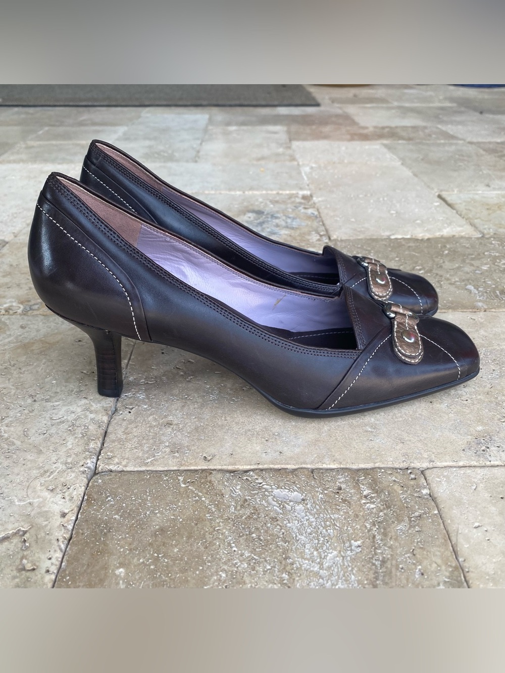 COLE HAAN   Dark Brown Patent Leather Square Toe Buckle Kitten Heel Shoes Sz. 6B
